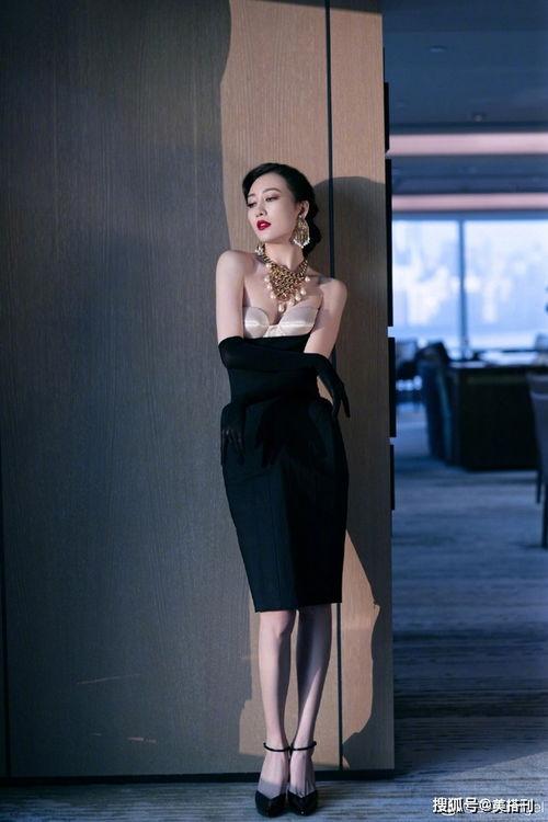 大胸熟女网红王,大胸魅力，网络红人的崛起之路