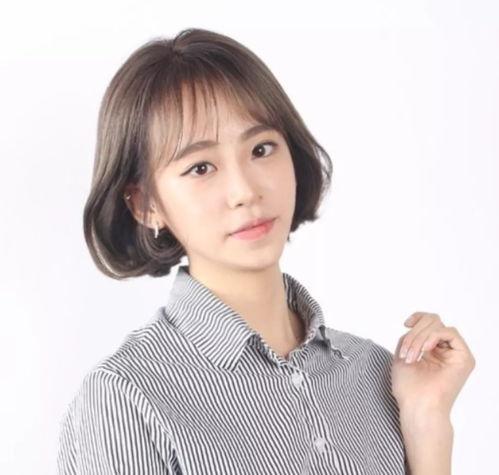 短发清纯的网红,网红引领时尚新潮流